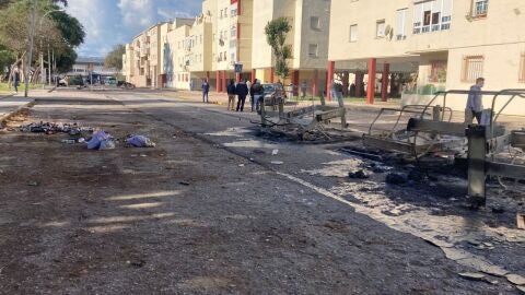 Contenedores quemados en las manifestaciones del metal en C&aacute;diz
