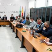 Reunión entre los representantes sindicales y de la Federación de Empresarios del Metal de Cádiz (FEMCA)