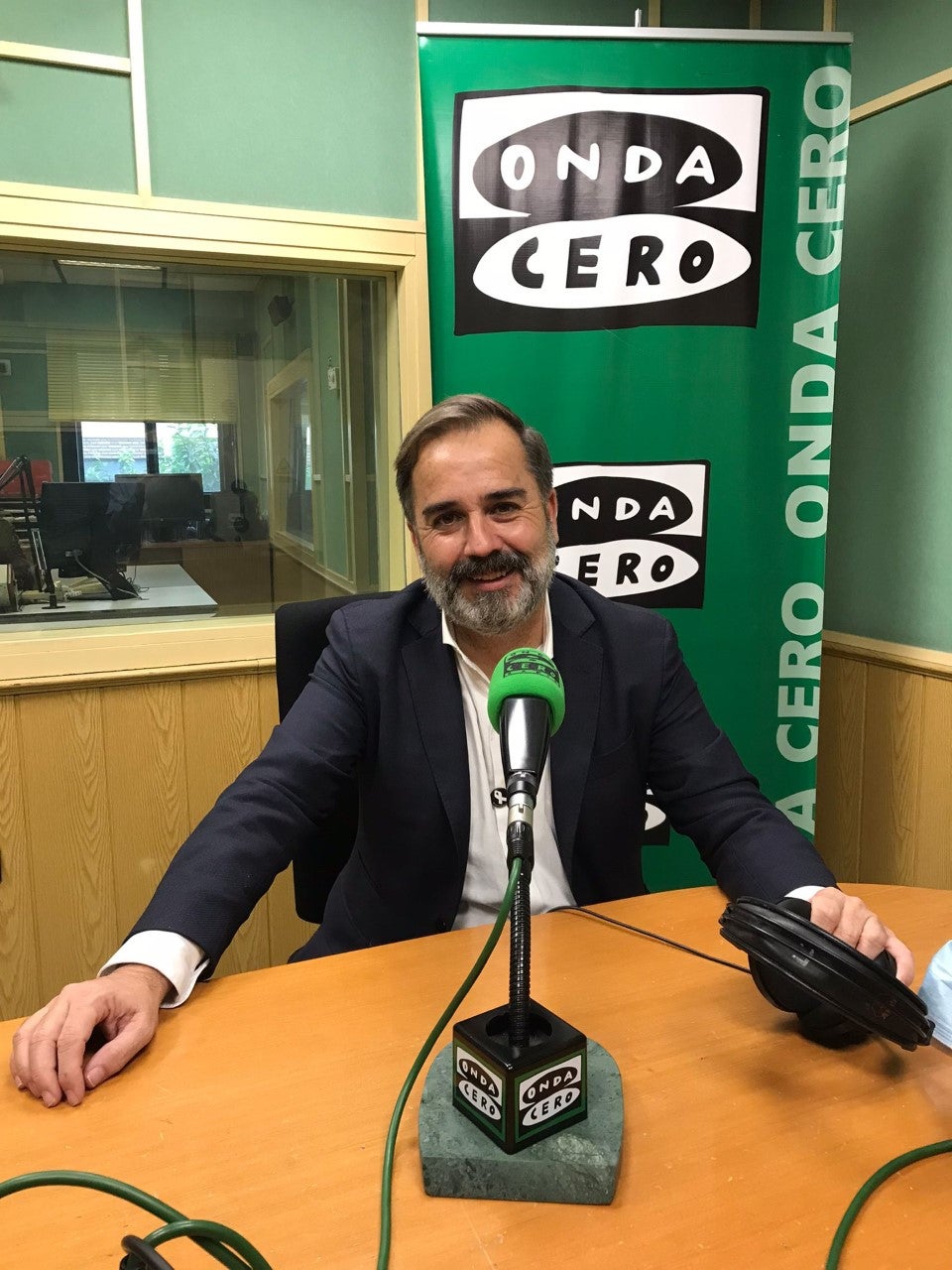 Jacobo Calvo explica en Más de Uno Granada las últimas campañas municipales en materia de limpieza y reciclaje Jacobo Calvo explica en Más de Uno Granada las últimas campañas municipales en materia de limpieza y reciclaje