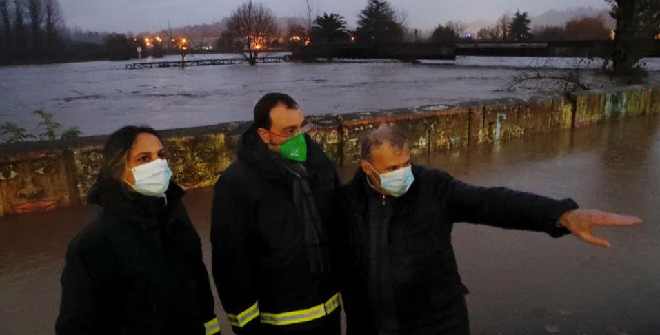 Adrián Barbón: "Cuando se adquirieron los terrenos para construir el hospital de Arriondas, no eran inundables" Adrián Barbón: "Cuando se adquirieron los terrenos para construir el hospital de Arriondas, no eran inundables"