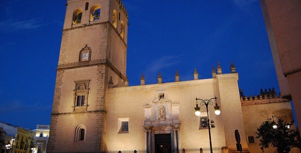 La Catedral de Badajoz ya cuenta con su archivo musical digitalizado en 35.000 fotografías La Catedral de Badajoz ya cuenta con su archivo musical digitalizado en 35.000 fotografías