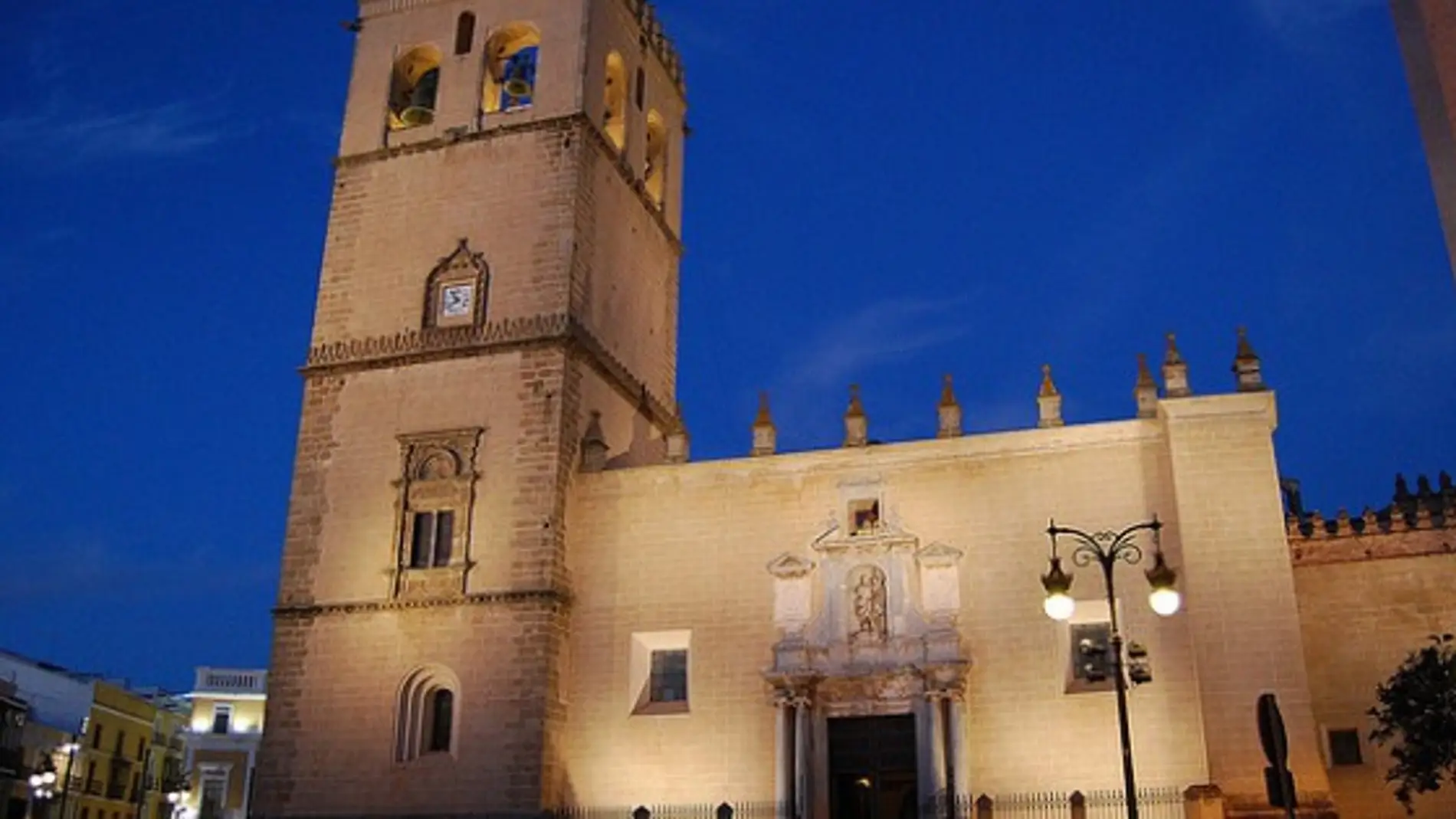 Degenerar Contrapartida recomendar La Catedral de Badajoz ya cuenta con su archivo musical digitalizado en  35.000 fotografías | Onda Cero Radio
