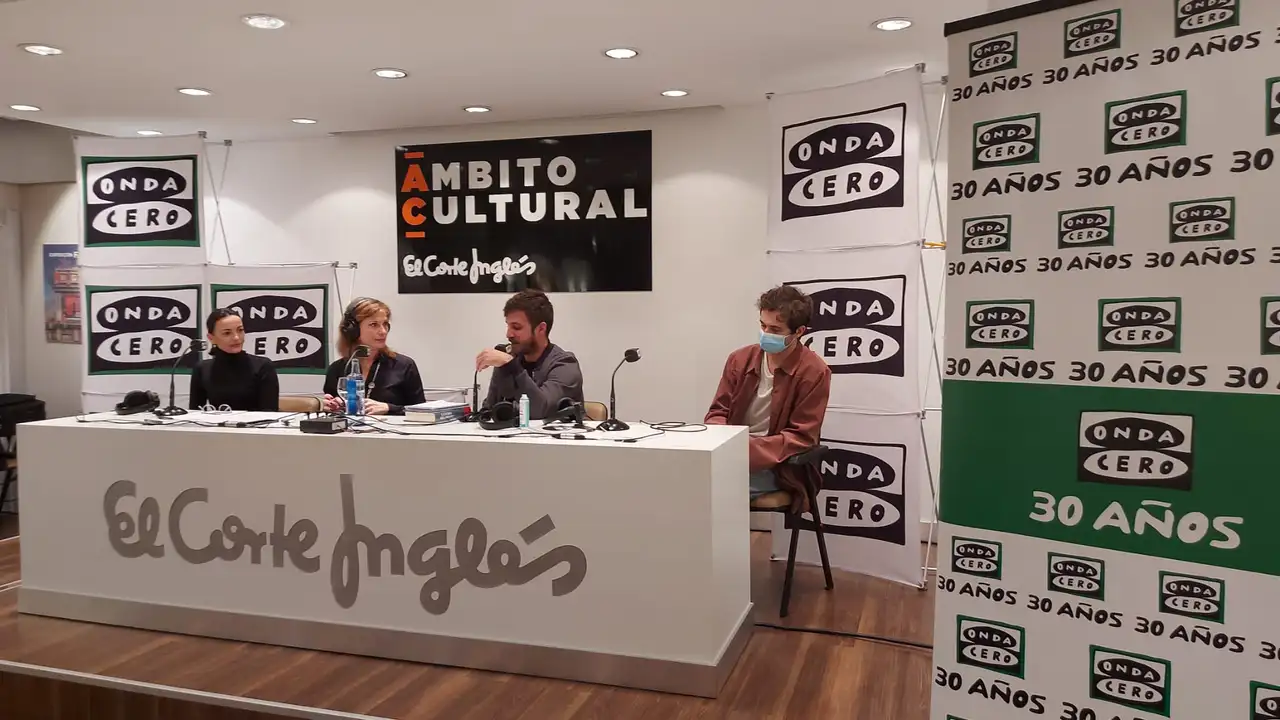 Momento de la mes de Cultura en el Ámbito Cultural de El Corte Inglés de Zaragoza Momento de la mes de Cultura en el Ámbito Cultural de El Corte Inglés de Zaragoza