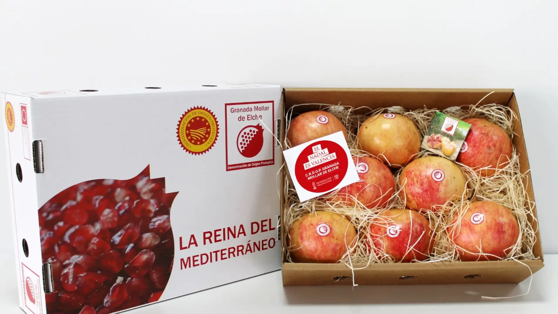  La DOP granada mollar envía por Navidad 250 cajas con ese fruto a valencianos que residen fuera de Elche.