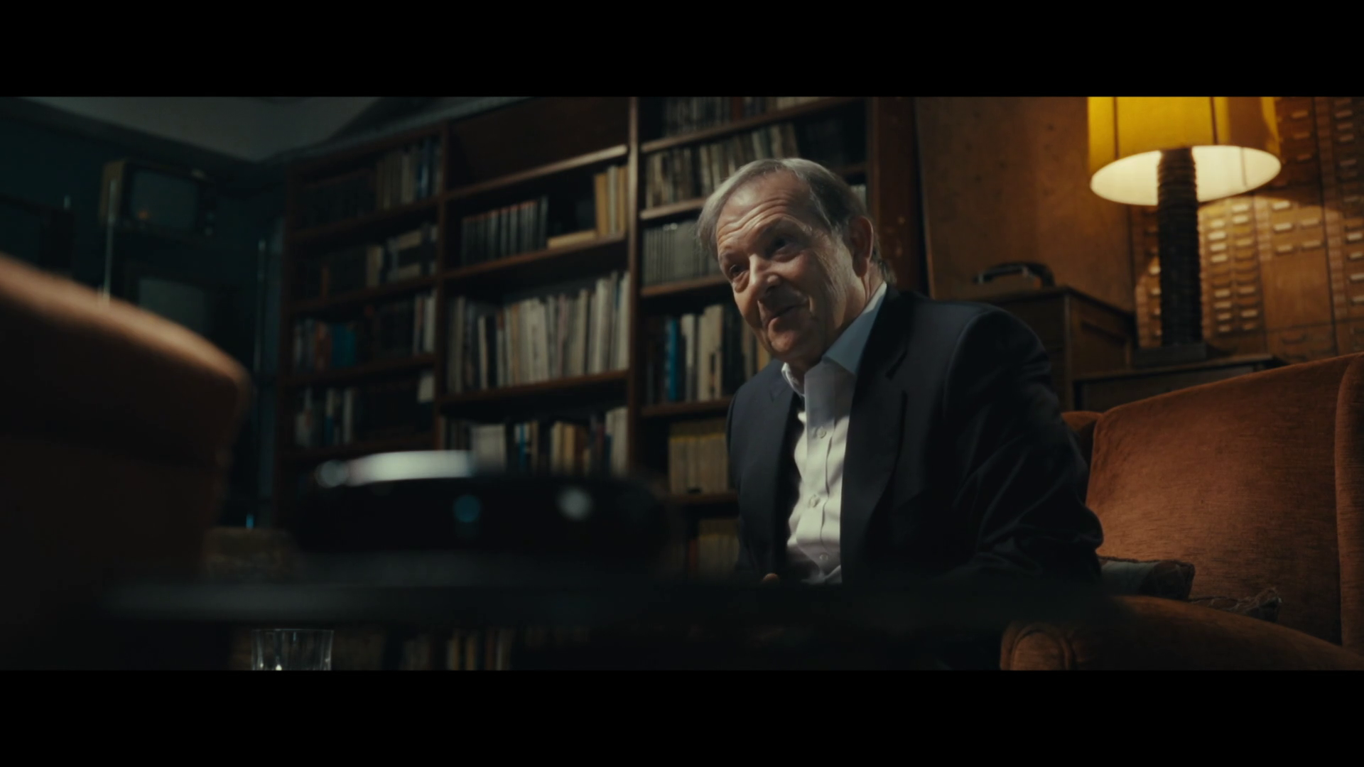 Desde la Clandestinidad: El espía honesto Desde la Clandestinidad: El espía honesto