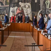 Minuto de silencio en el Pleno de la Diputación en recuerda a las mujeres fallecidas por violencia de género Minuto de silencio en el Pleno de la Diputación en recuerda a las mujeres fallecidas por violencia de género