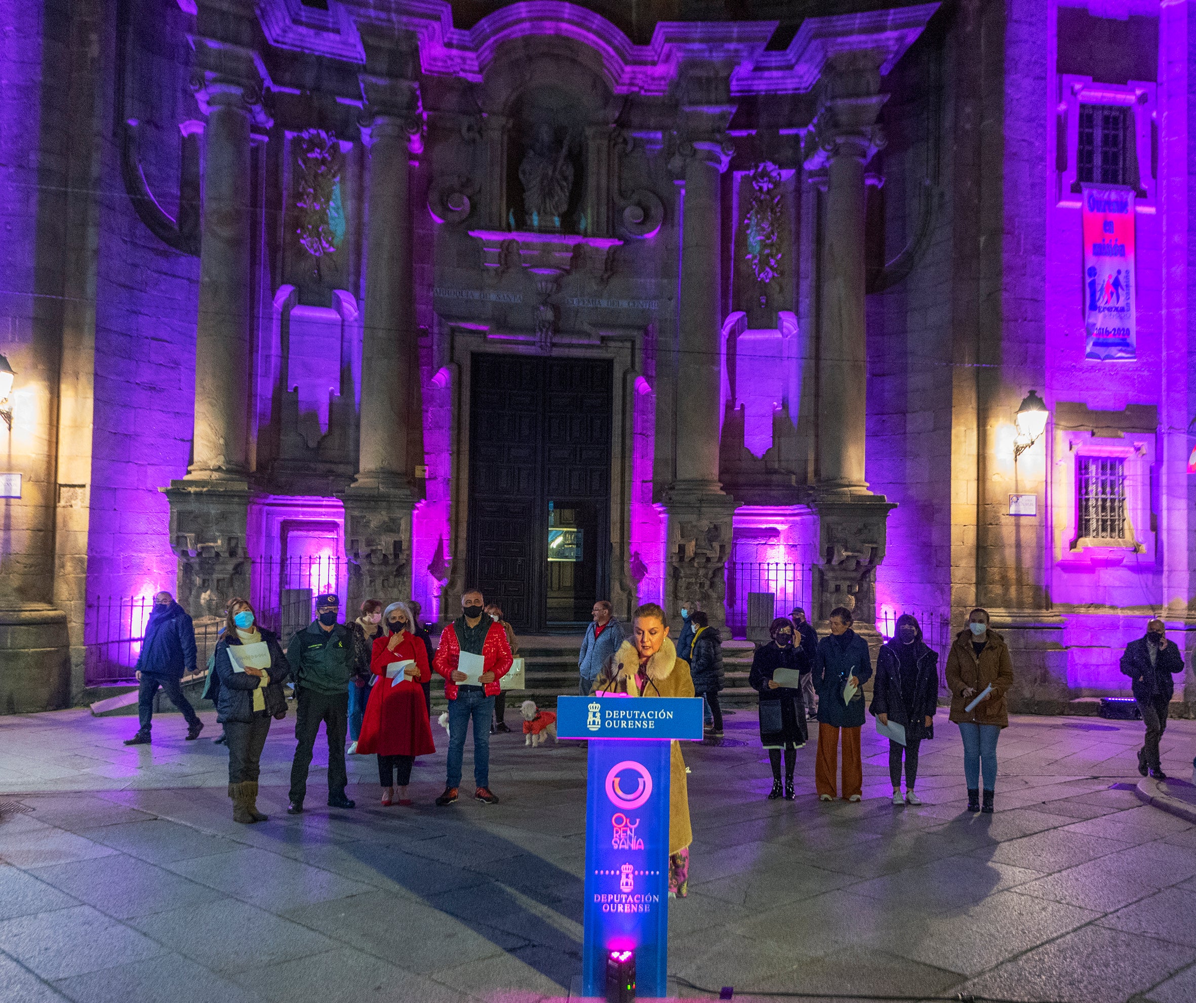 Homenaxe da sociedade ourensá ás 1.118 mulleres vítimas da violencia de xénero Homenaxe da sociedade ourensá ás 1.118 mulleres vítimas da violencia de xénero