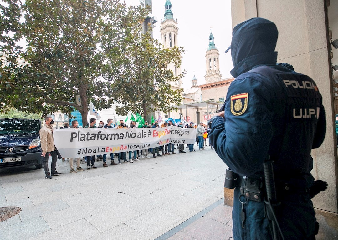 Estos son los motivos por los que policías y guardias civiles protestan por la reforma de la Ley de Seguridad Ciudadana Estos son los motivos por los que policías y guardias civiles protestan por la reforma de la Ley de Seguridad Ciudadana