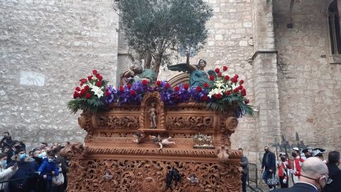 Paso de "La Oración en el Huerto" a su salida de San Pedro Paso de "La Oración en el Huerto" a su salida de San Pedro