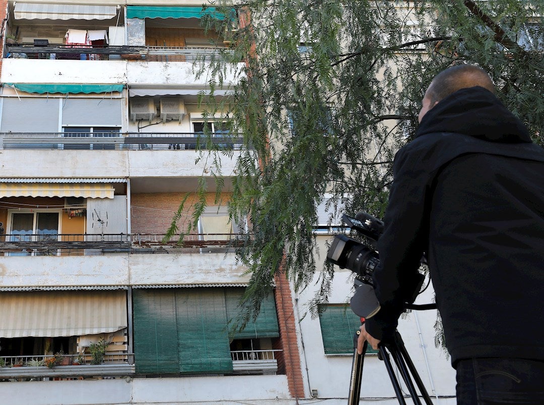 Mueren un matrimonio y su hijo por intoxicación de monóxido de carbono en Catarroja Mueren un matrimonio y su hijo por intoxicación de monóxido de carbono en Catarroja