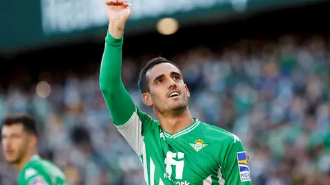 El delantero del Betis, Juanmi, celebra un gol en el Benito Villamarín