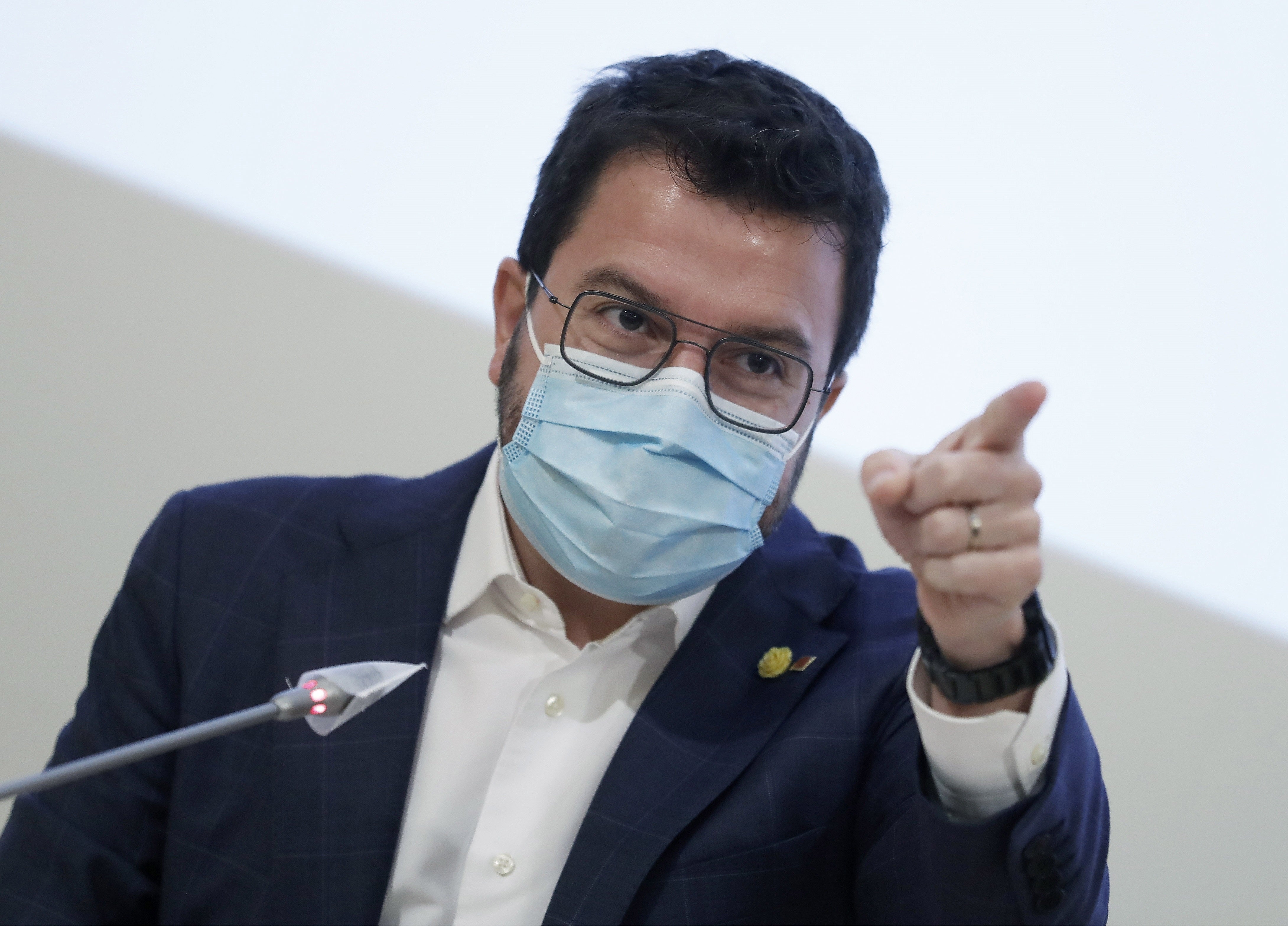 El TSJC da 2 meses al Govern para aplicar el 25% de castellano en los colegios El TSJC da 2 meses al Govern para aplicar el 25% de castellano en los colegios