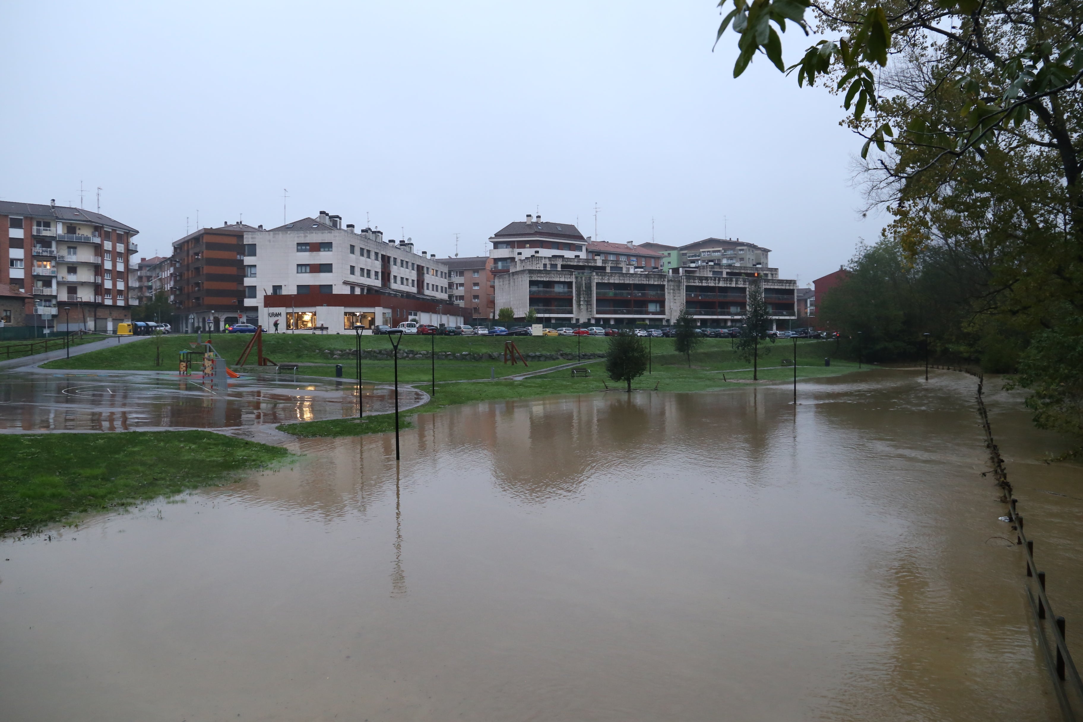 Bizkaia se lleva la peor parte de las intensas lluvias Bizkaia se lleva la peor parte de las intensas lluvias
