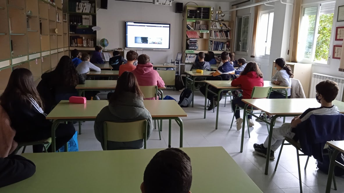 Estudiantes de la Montaña Palentina visionan los cortos del Aguilar Film Festival para elegir el premio del Jurado Joven Estudiantes de la Montaña Palentina visionan los cortos del Aguilar Film Festival para elegir el premio del Jurado Joven