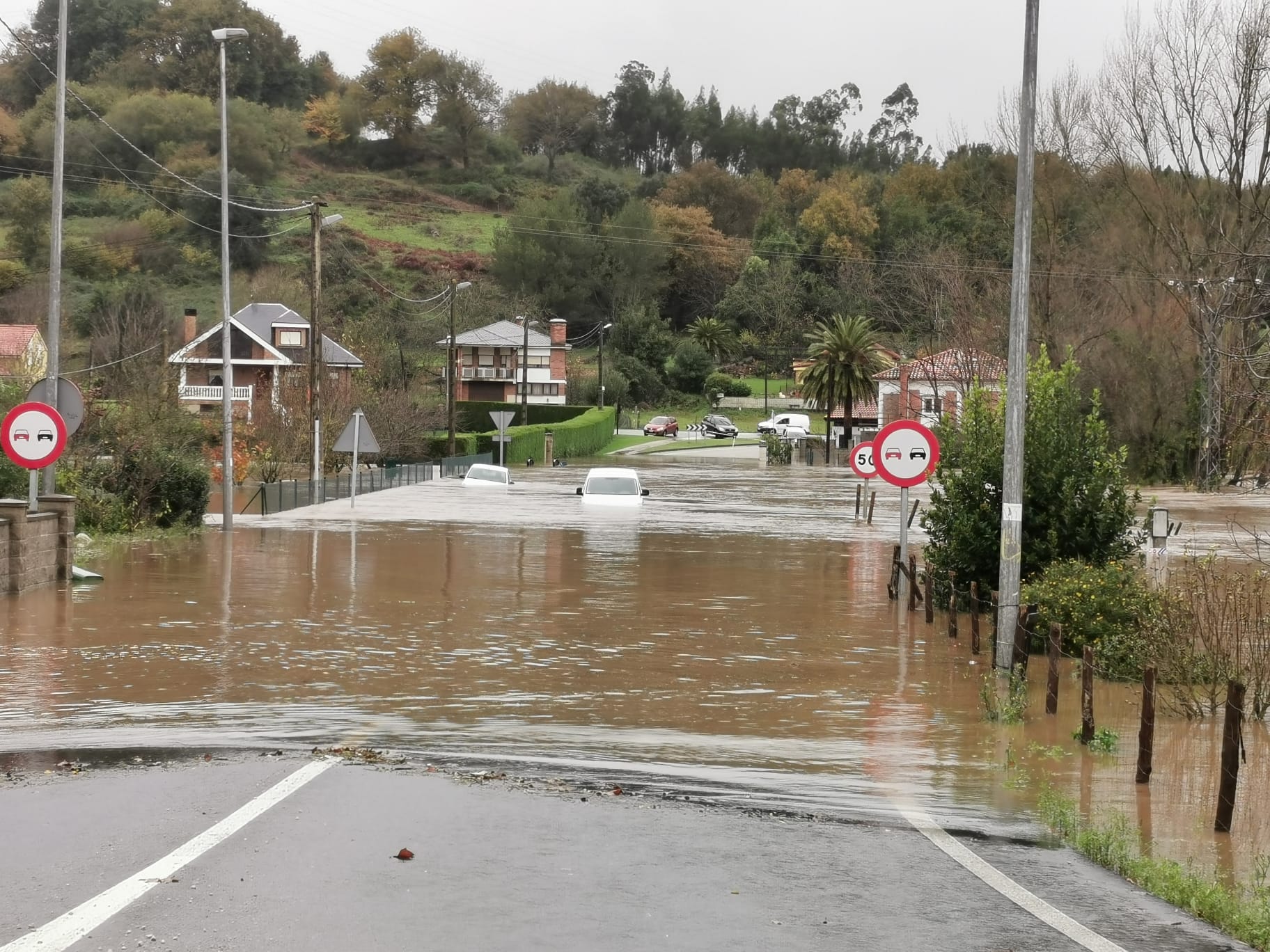 Fallece un vecino de Vioño de Piélagos, víctima de un infarto, mientras achicaba agua Fallece un vecino de Vioño de Piélagos, víctima de un infarto, mientras achicaba agua
