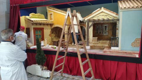 El belén municipal de este año, en pleno montaje El belén municipal de este año, en pleno montaje