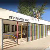 Fachada del CEIP 'Agustín Sanz' de Moral de Calatrava Fachada del CEIP 'Agustín Sanz' de Moral de Calatrava