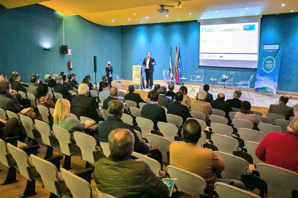 Extremadura trabaja en la planificación eléctrica buscando la sostenibilidad Extremadura trabaja en la planificación eléctrica buscando la sostenibilidad