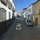 La vivienda esta situada en la calle Real de Fuente El Fresno La vivienda esta situada en la calle Real de Fuente El Fresno