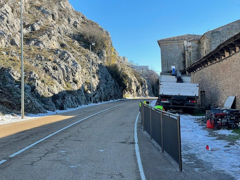 Aguilar mejora la seguridad vial en la Avenida Cervera Aguilar mejora la seguridad vial en la Avenida Cervera