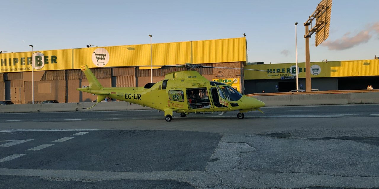 Un hombre resulta herido grave en un accidente laboral en Elche que ha movilizado un helicóptero del 112 Un hombre resulta herido grave en un accidente laboral en Elche que ha movilizado un helicóptero del 112