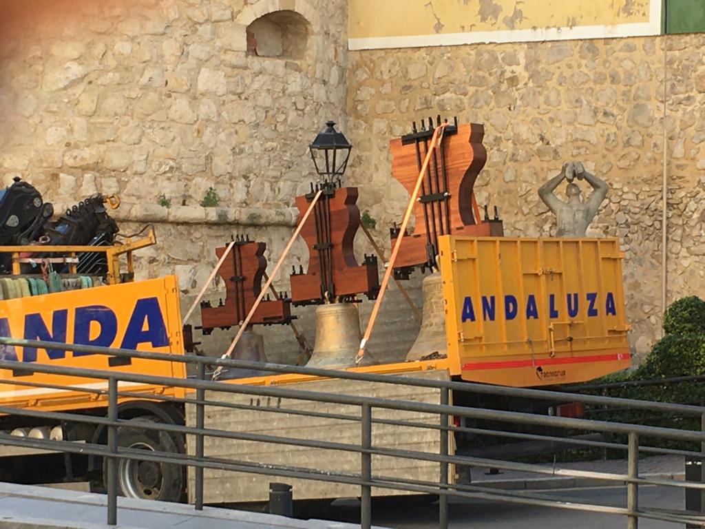 Las campanas de la Iglesia de la Asunción regresan a su ubicación original Las campanas de la Iglesia de la Asunción regresan a su ubicación original