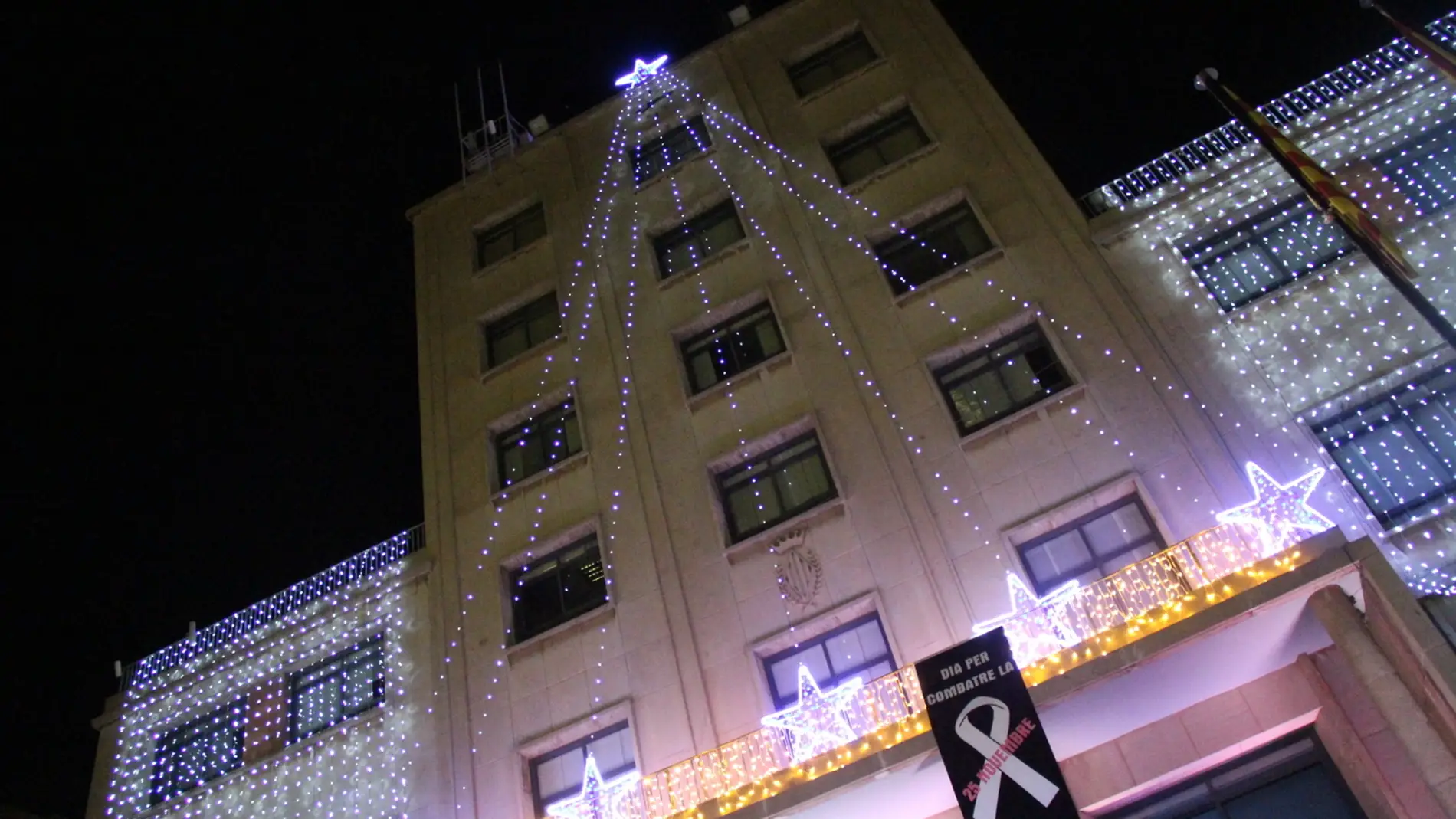 Los problemas de suministros y de tramitación retrasan la instalación de las luces de Navidad en Vila-real