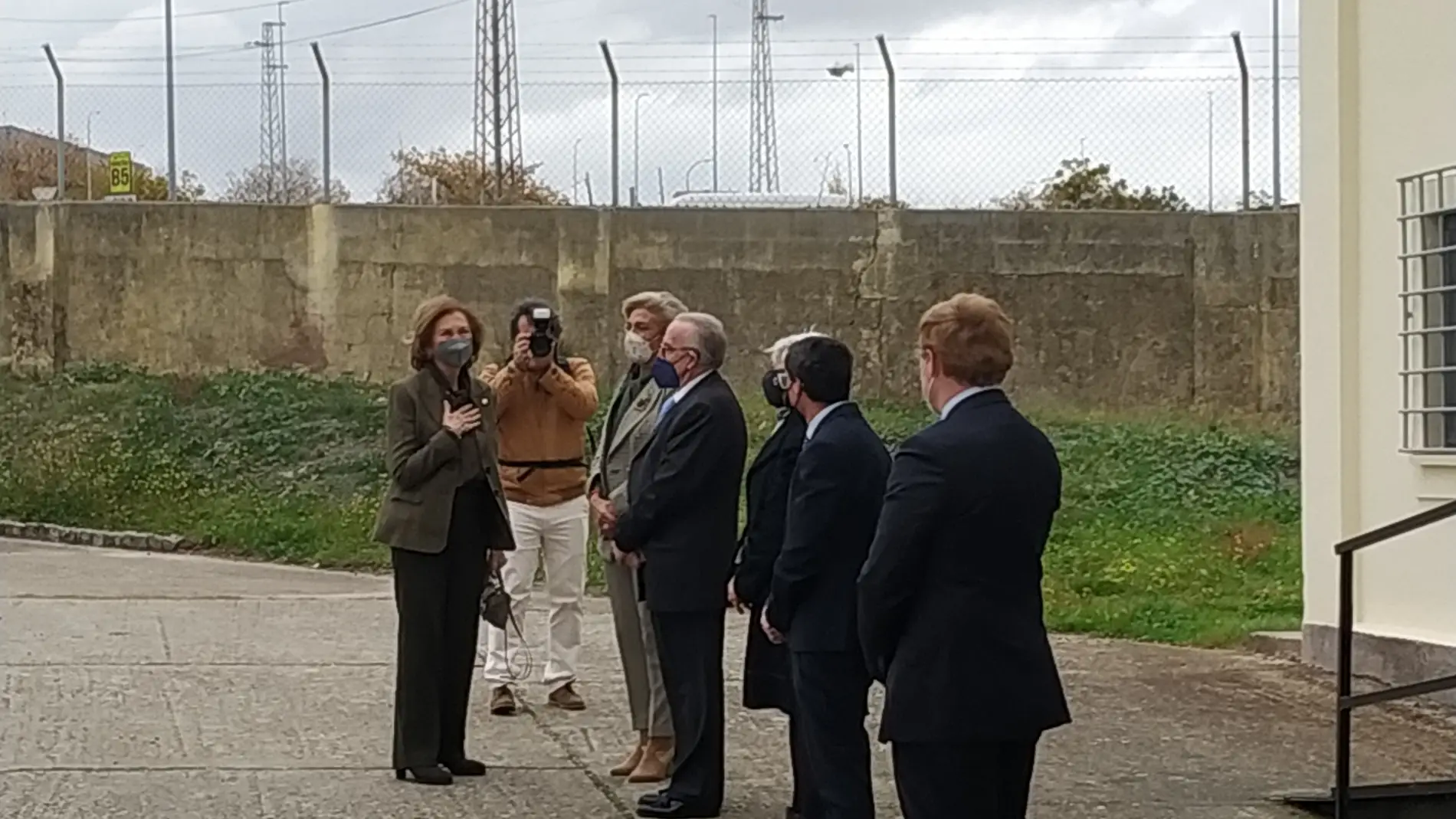 La Reina Sofía visita las instalaciones del Banco de Alimentos de Badajoz 
