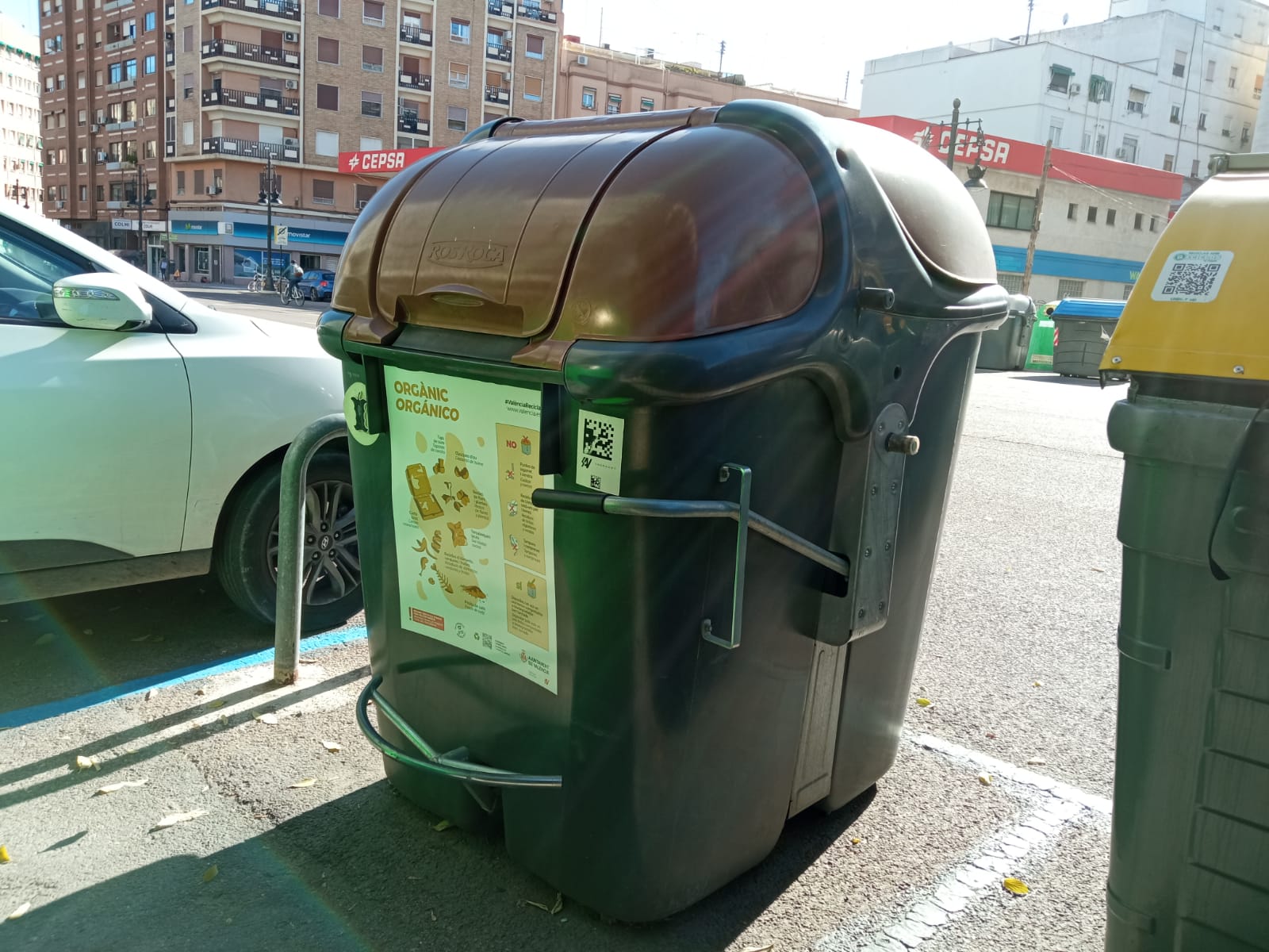 El contenedor marrón se implantará a lo largo de diciembre en toda València El contenedor marrón se implantará a lo largo de diciembre en toda València