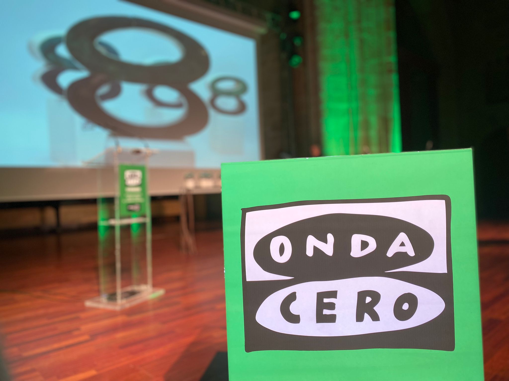 Vídeo de la VI Gala Completa de los "Premios Gente Viajera al Turismo Extremeño" Vídeo de la VI Gala Completa de los "Premios Gente Viajera al Turismo Extremeño"