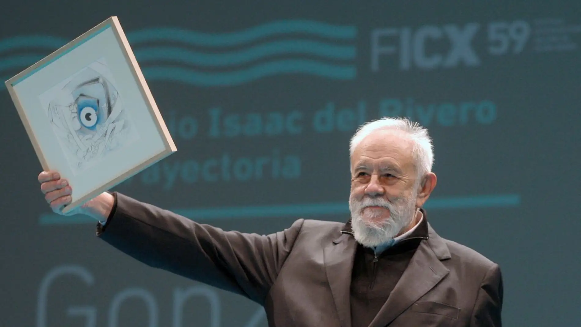El director Gonzalo Suárez recibe el premio Isaac del Rivero en el Festival de Gijón