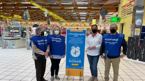 Los clientes de Gadis aportan 202.492 € a la campaña "La gran recogida" Los clientes de Gadis aportan 202.492 € a la campaña "La gran recogida"