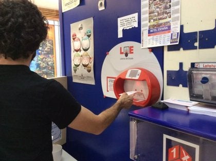 Un vecino de San Juan de Aznalfarache recibe 600.000 euros del sorteo de la Bonoloto Un vecino de San Juan de Aznalfarache recibe 600.000 euros del sorteo de la Bonoloto