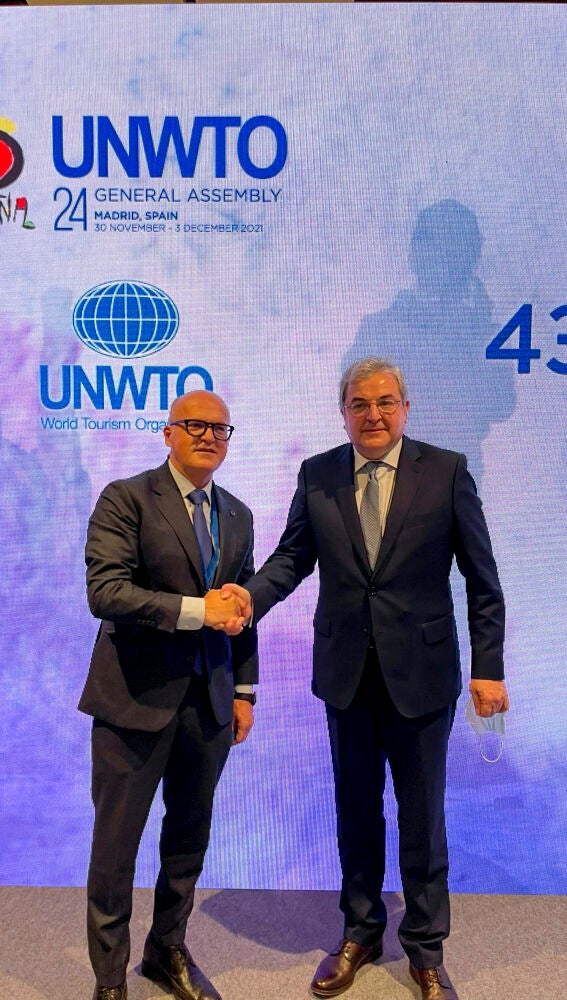 Manuel Baltar con Ion Vilcu, director gerenal de la OMT