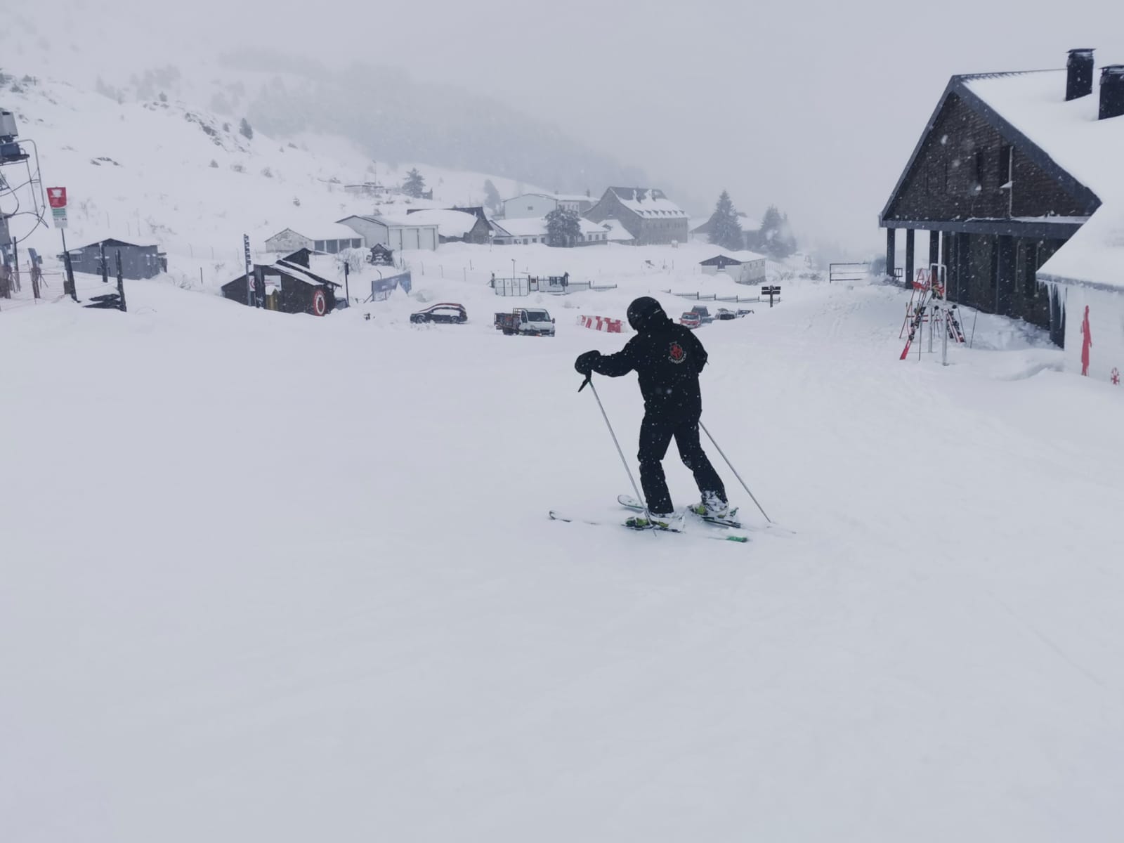 Nieve y mucho frío en la apertura de Candanchú Nieve y mucho frío en la apertura de Candanchú