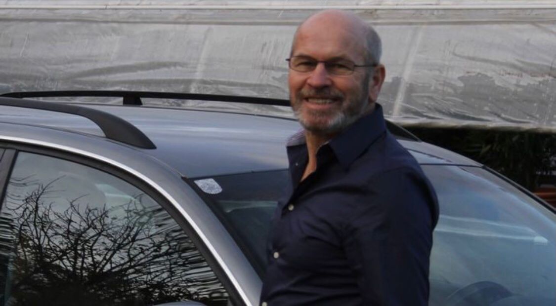 Muere el líder antivacunas austriaco que usó lavativas de lejía contra el Covid-19 Muere el líder antivacunas austriaco que usó lavativas de lejía contra el Covid-19