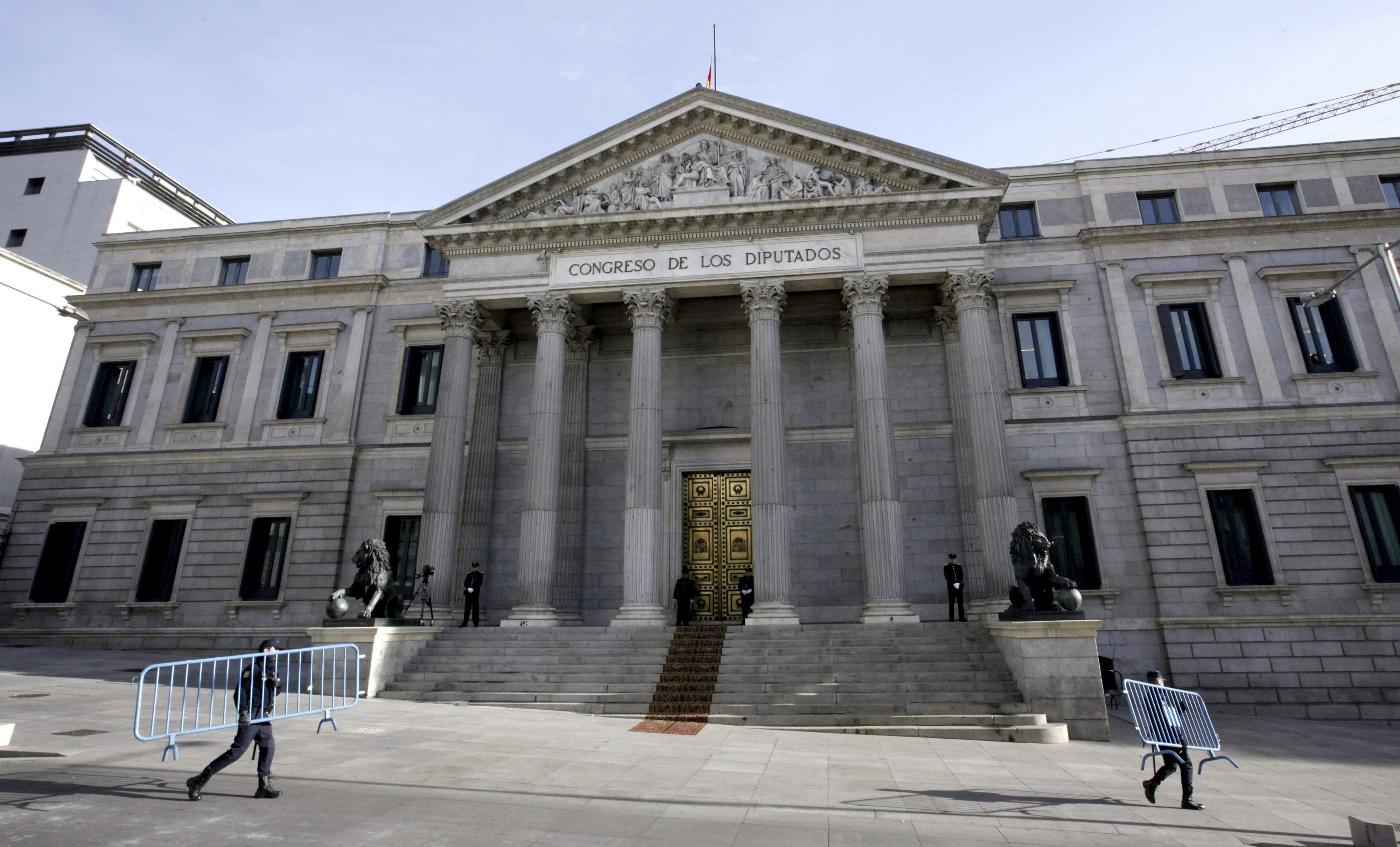 El coronavirus obliga a celebrar de nuevo fuera del Congreso el Día de la Constitución El coronavirus obliga a celebrar de nuevo fuera del Congreso el Día de la Constitución