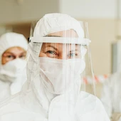 Sanitarios protegidos ante el coronavirus Sanitarios protegidos ante el coronavirus