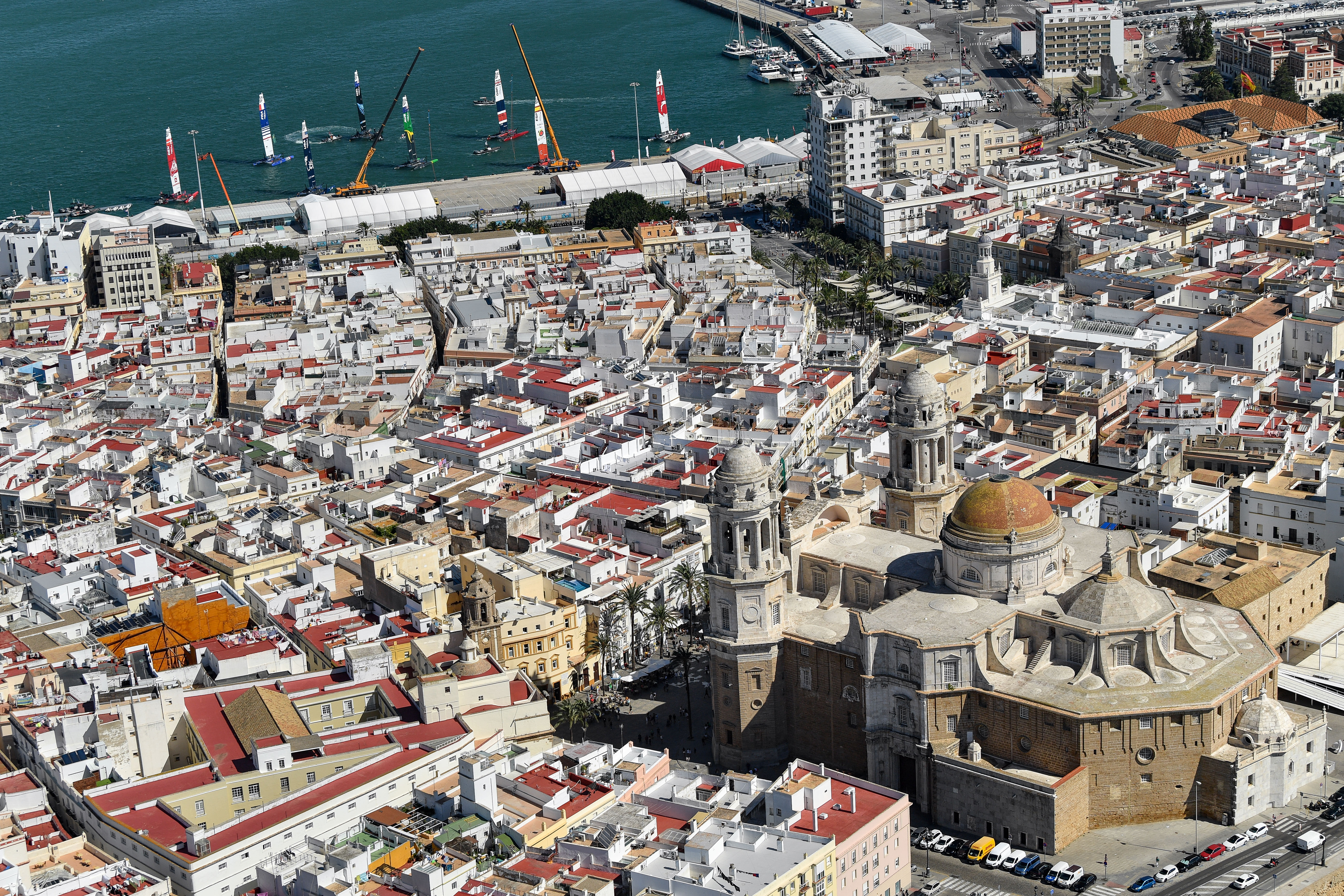 Abre este lunes al tráfico la nueva transversal de Cádiz Abre este lunes al tráfico la nueva transversal de Cádiz