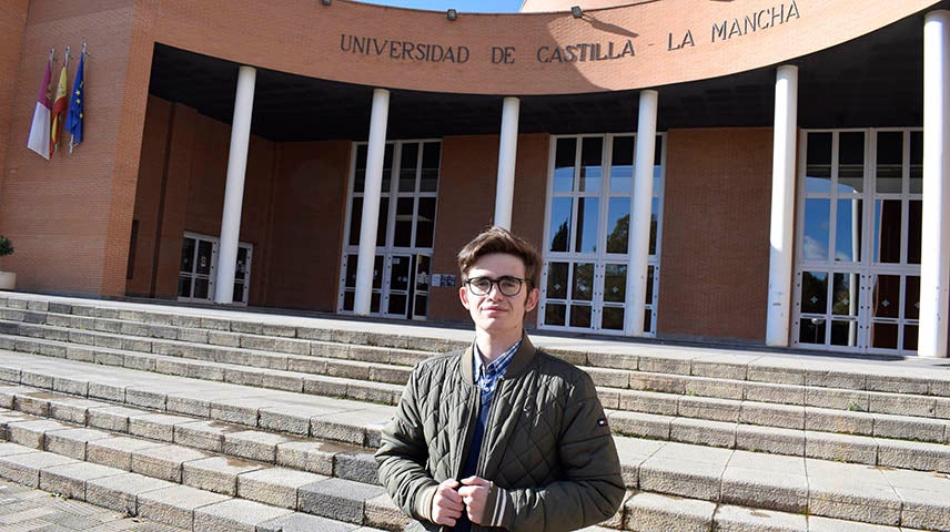 Los estudiantes de la UCLM eligen a los delegados de campus para el curso 2021-2022 Los estudiantes de la UCLM eligen a los delegados de campus para el curso 2021-2022