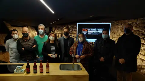 Etiqueta Negra 2021 Más de Uno Pontevedra