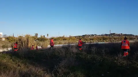 Una llamada moviliza durante una hora y media a los equipos de emergencias tras observar un objeto flotando en el río Badajoz