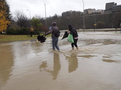 Las lluvias causan desbordamientos e inundaciones en Navarra Las lluvias causan desbordamientos e inundaciones en Navarra