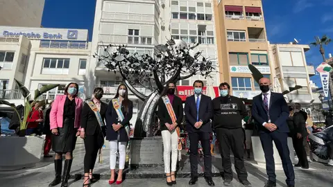 La plaza de Waldo Calero acoge la escultura en homenaje a Diego Ramirez Pastor diego ramirez