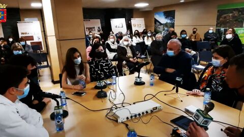 Mesa redonda 25N en Allande 