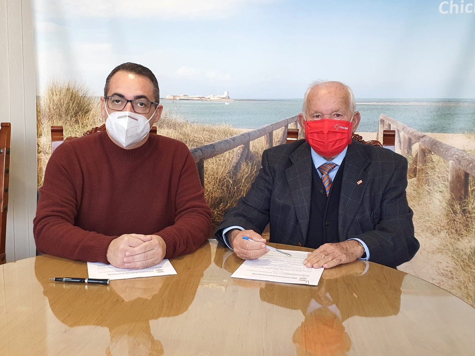 Ayuntamiento y Cruz Roja suscriben un convenio de colaboración para proyectos con la infancia Ayuntamiento y Cruz Roja suscriben un convenio de colaboración para proyectos con la infancia