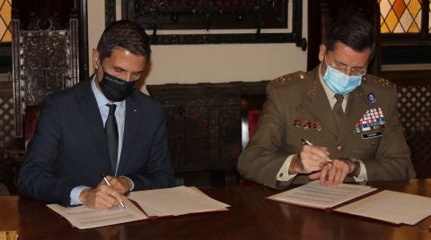 Alcal&aacute; de Henares y el Ministerio de Defensa han firmado el convenio para la instalaci&oacute;n del museo de la BRIPAC en la ciudad complutense