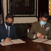 Alcalá de Henares y el Ministerio de Defensa han firmado el convenio para la instalación del museo de la BRIPAC en la ciudad complutense