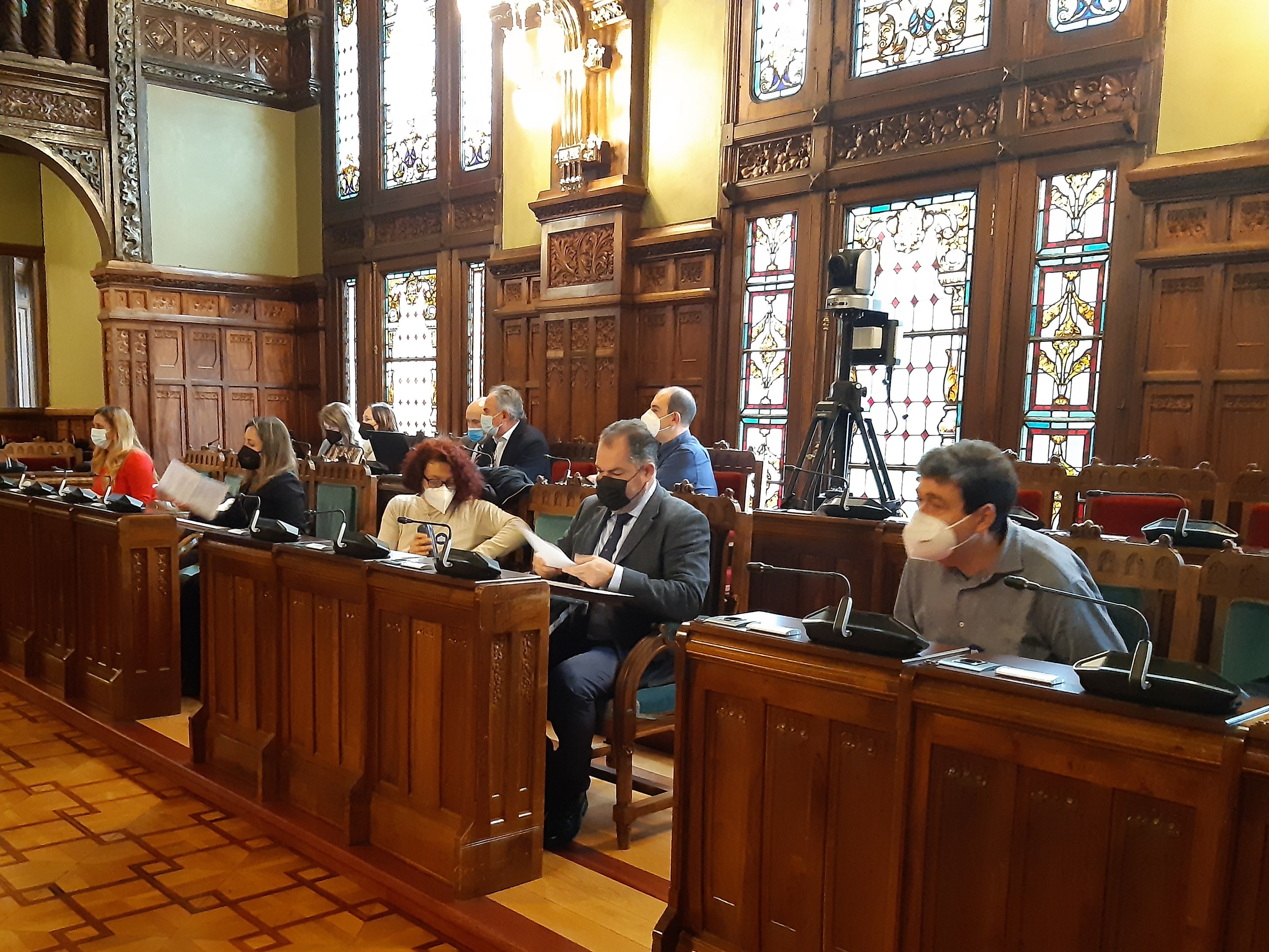 Los empresarios asturianos piden armonización fiscal y los sindicatos exigen que no sea a la baja Los empresarios asturianos piden armonización fiscal y los sindicatos exigen que no sea a la baja