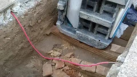 Unos actos vandálicos provocan destrozos en la excavación arqueológica de la Plaza de los Santos Niños, en Alcalá de Henares Unos actos vandálicos provocan destrozos en la excavación arqueológica de la Plaza de los Santos Niños, en Alcalá de Henares